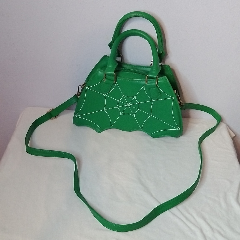 🎉Host Pick🎉 Green Spider Web Purse